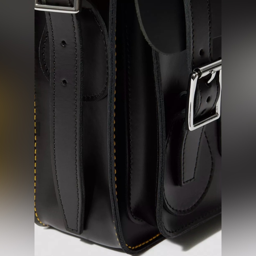 Dr. Martens 11 inch Leather Messenger Bag - Picture 6 of 15